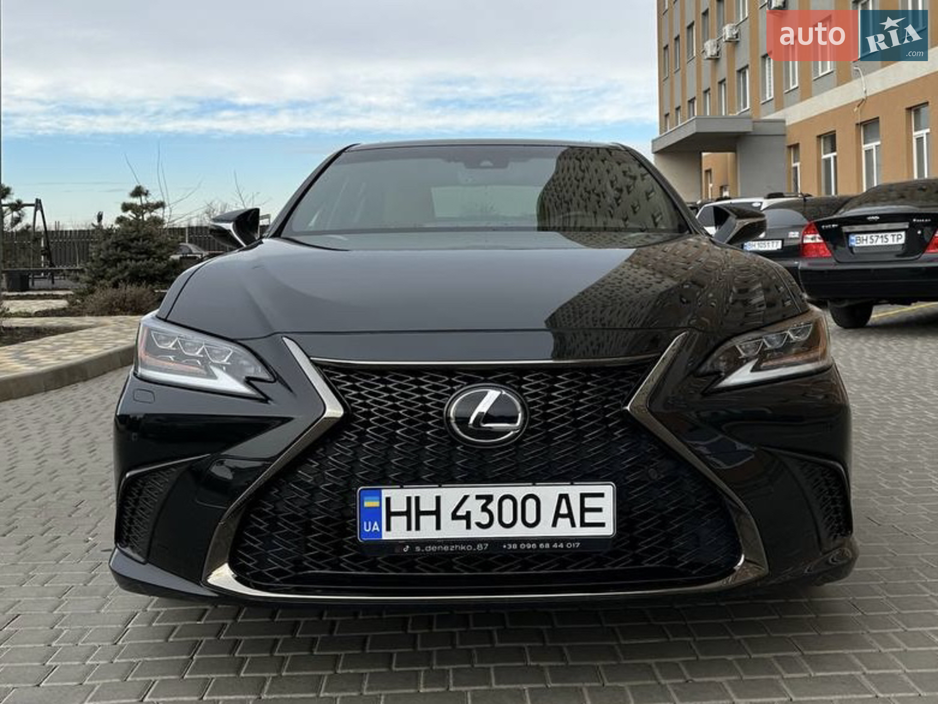 Lexus ES, 2019