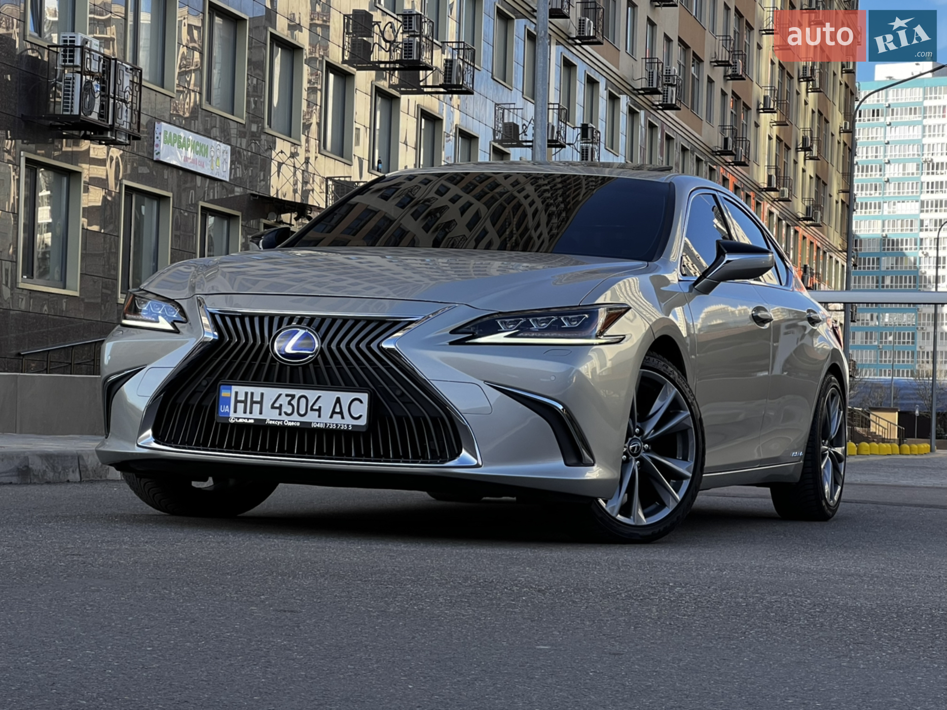 Lexus ES, 2019