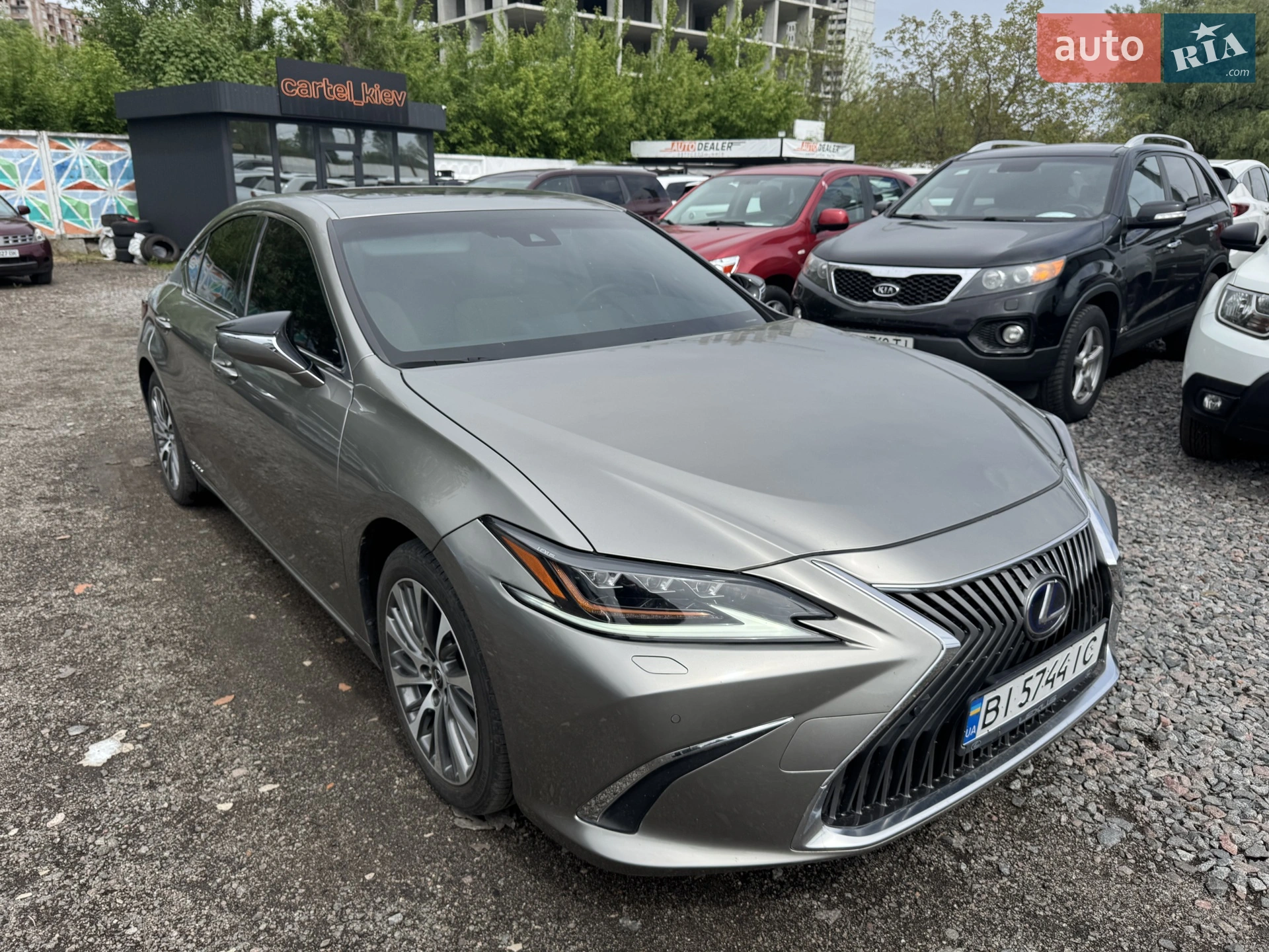 Lexus ES, 2019