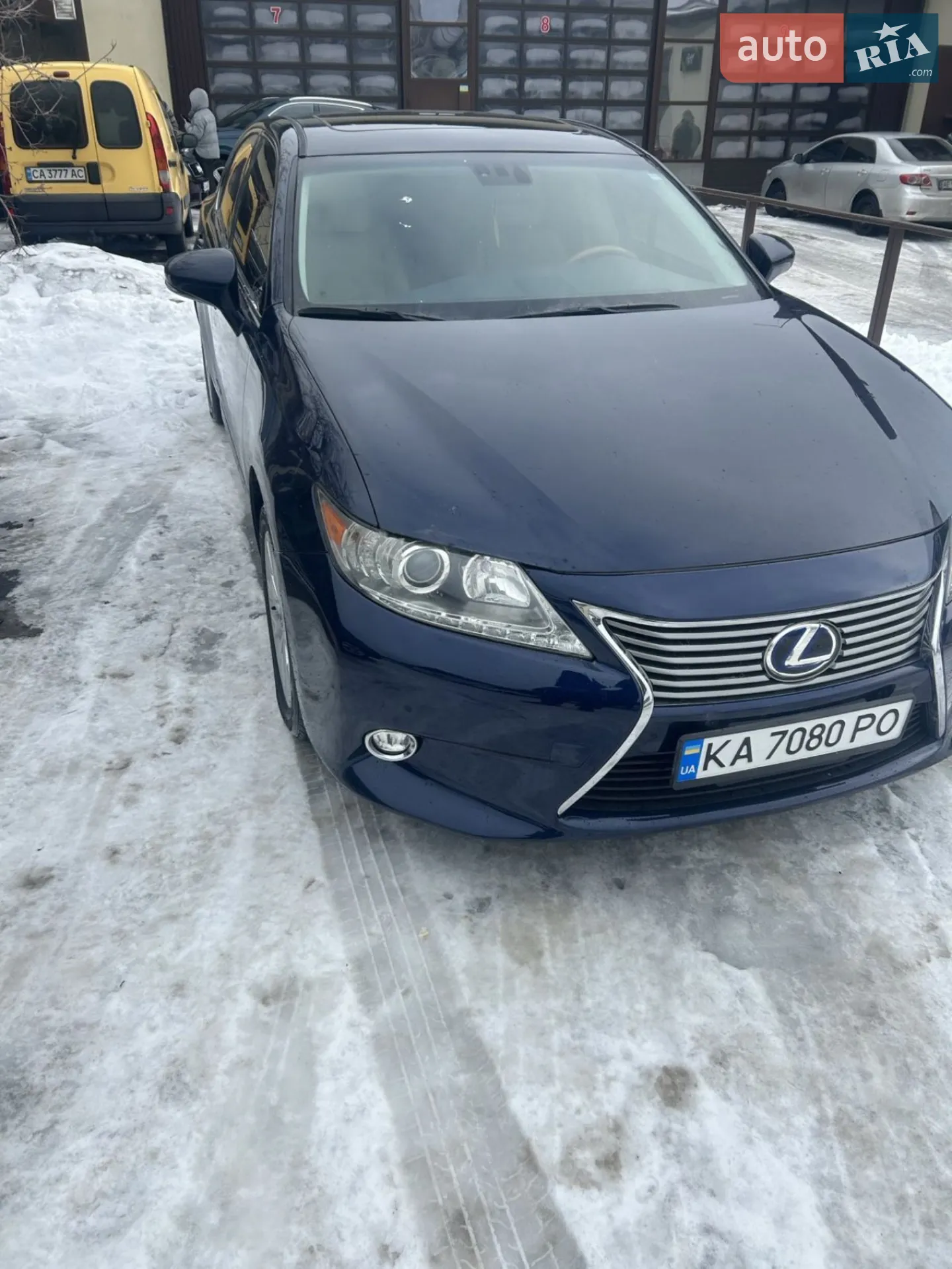 Lexus ES, 2013