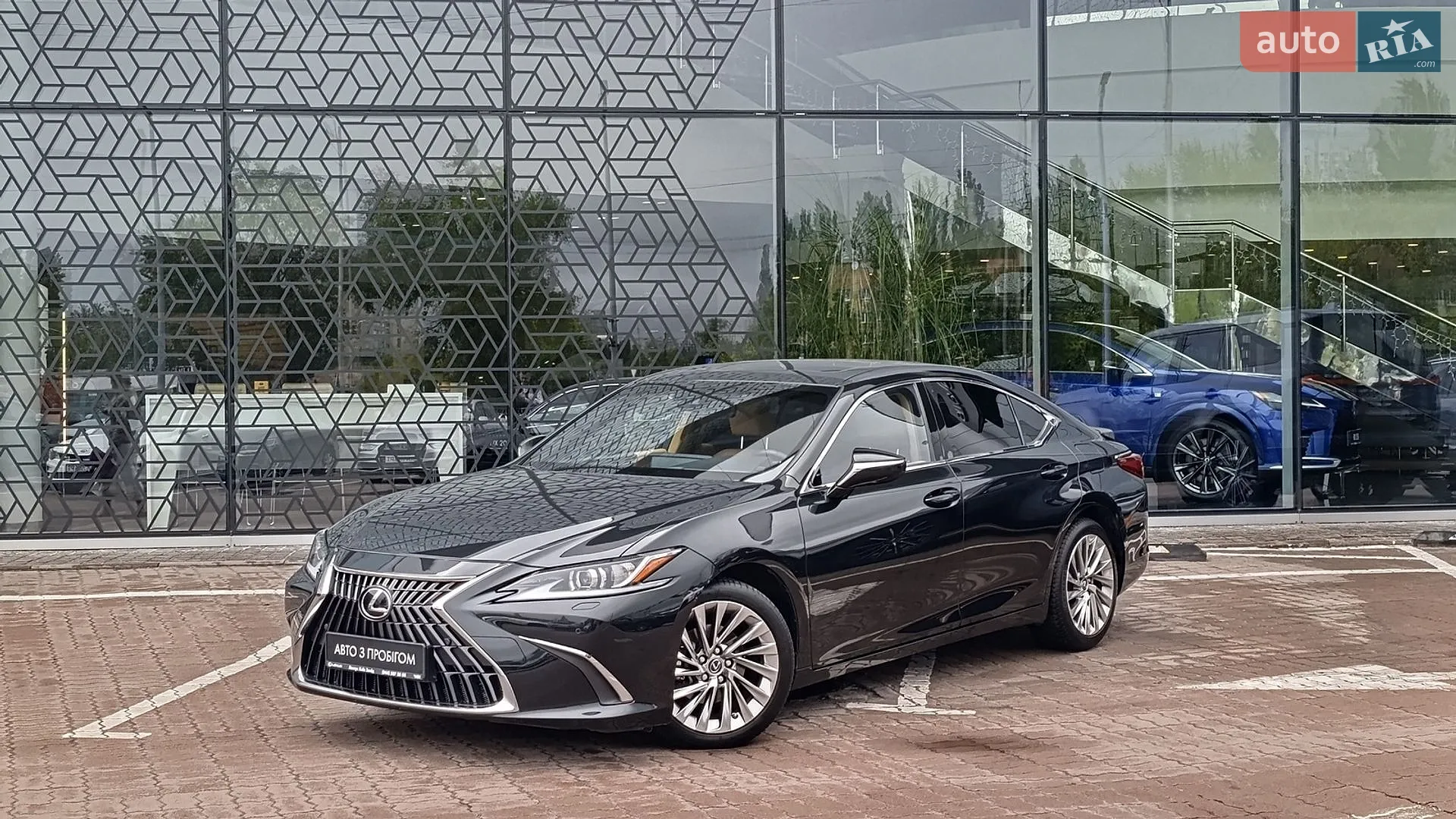 Lexus ES, 2023