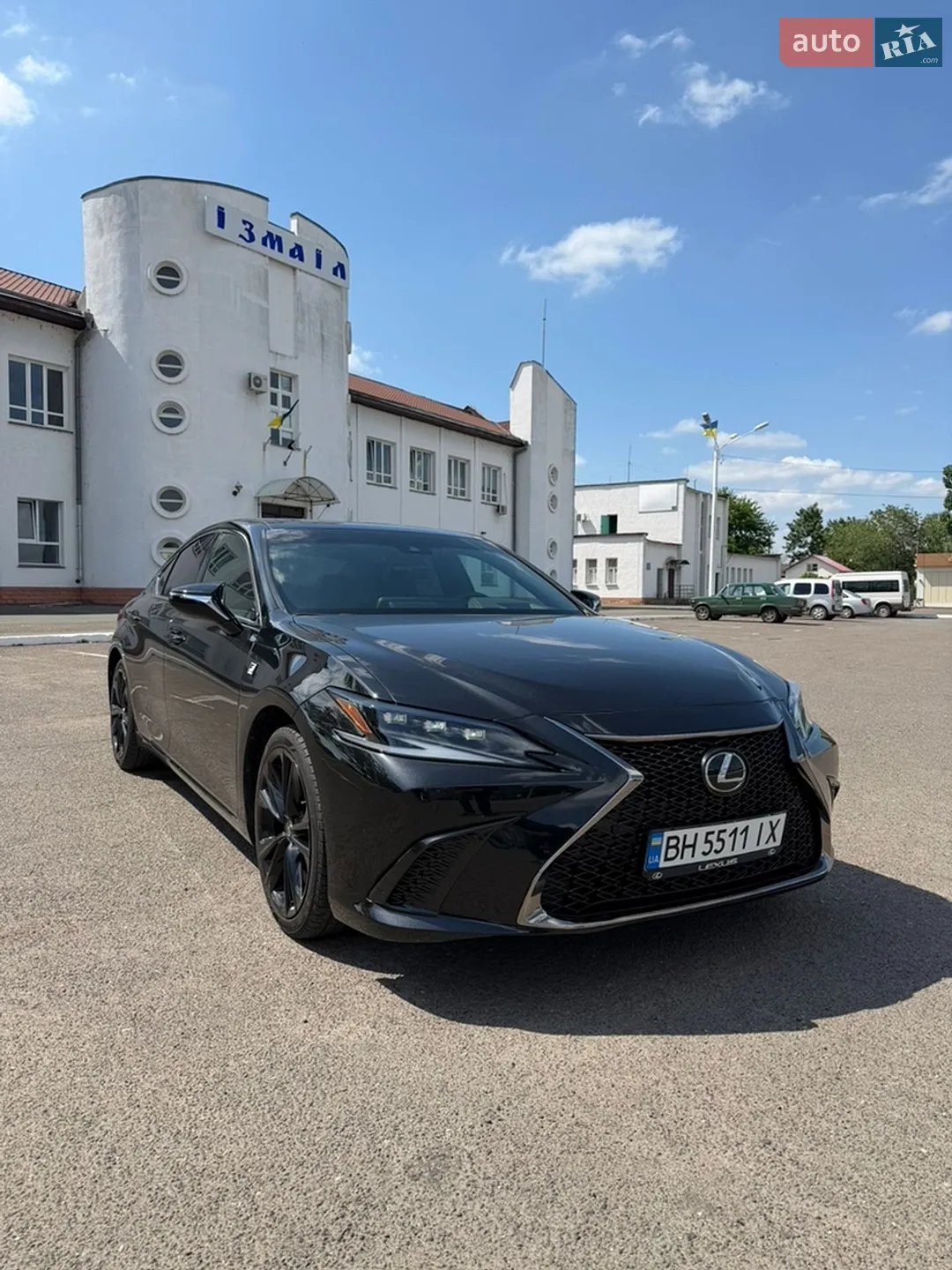 Lexus ES, 2022