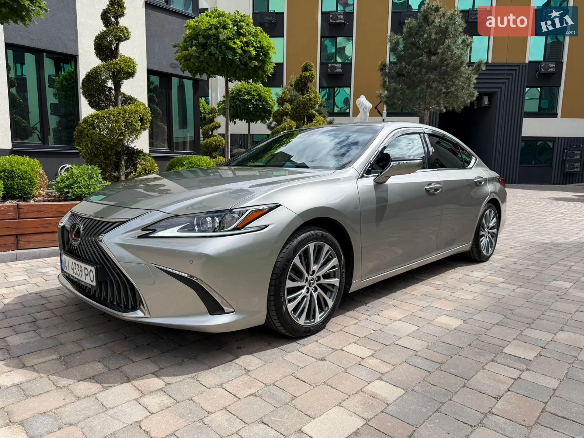 Lexus ES, 2021