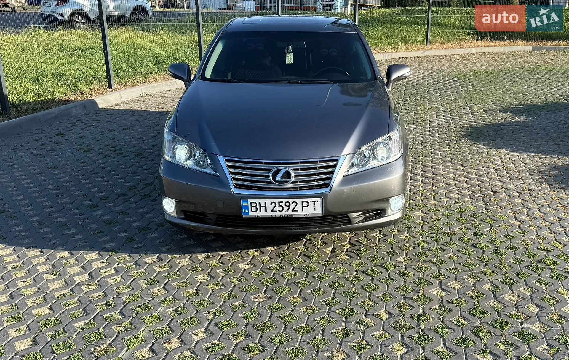 Lexus ES, 2012