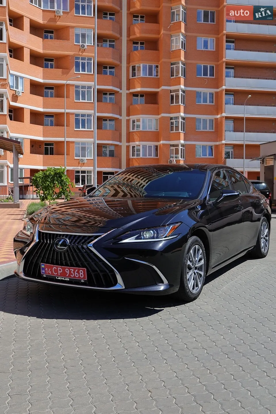 Lexus ES, 2024