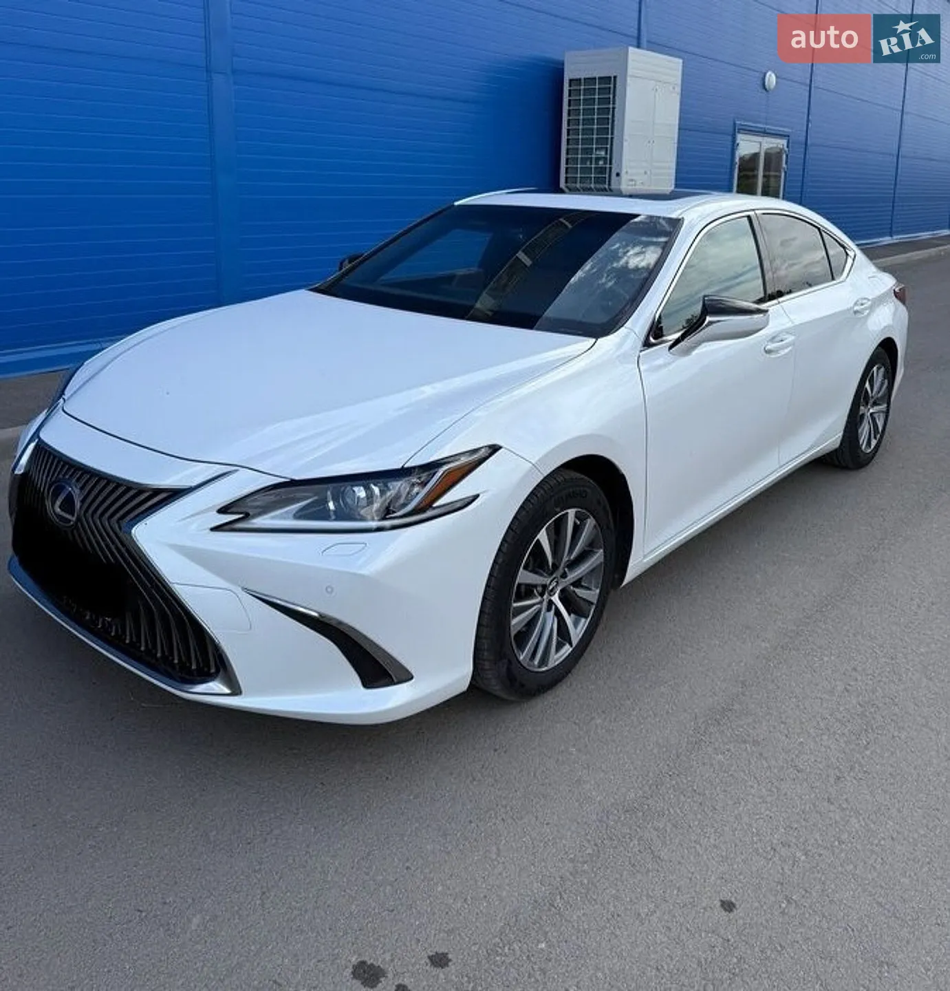 Lexus ES, 2019
