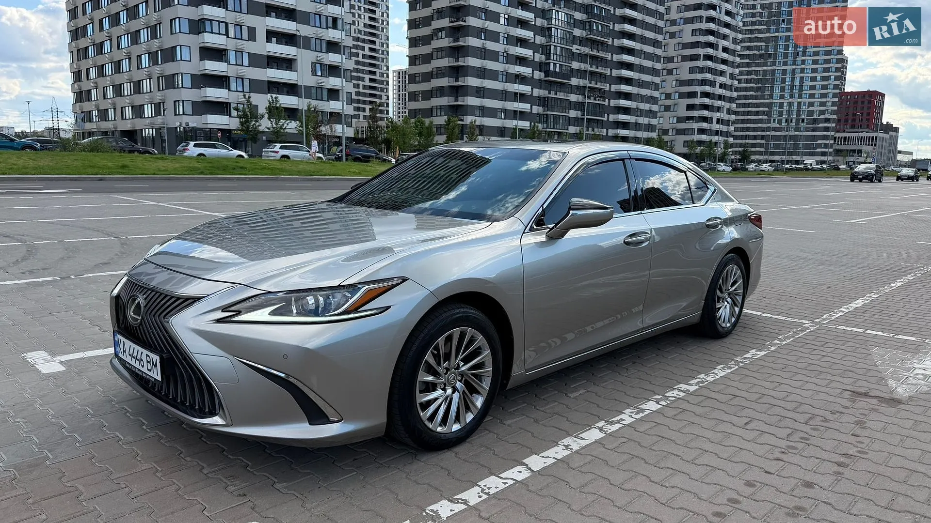 Lexus ES, 2019