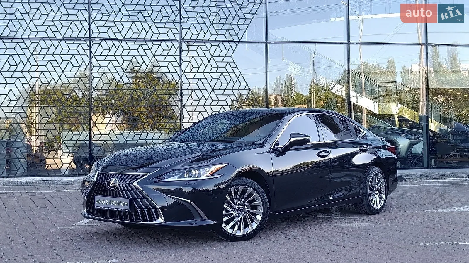 Lexus ES, 2024