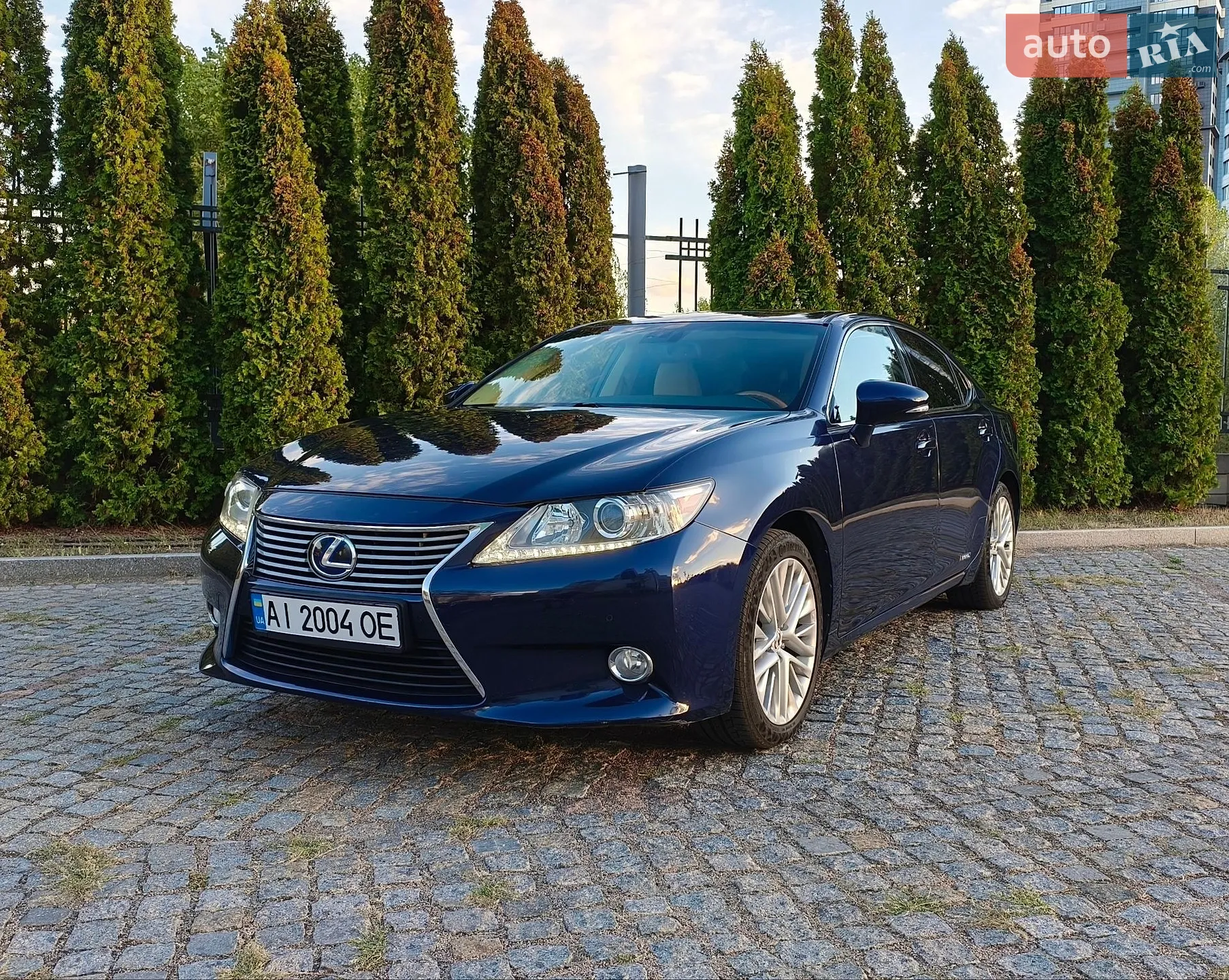 Lexus ES, 2013