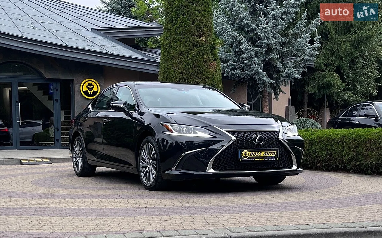 Lexus ES, 2020