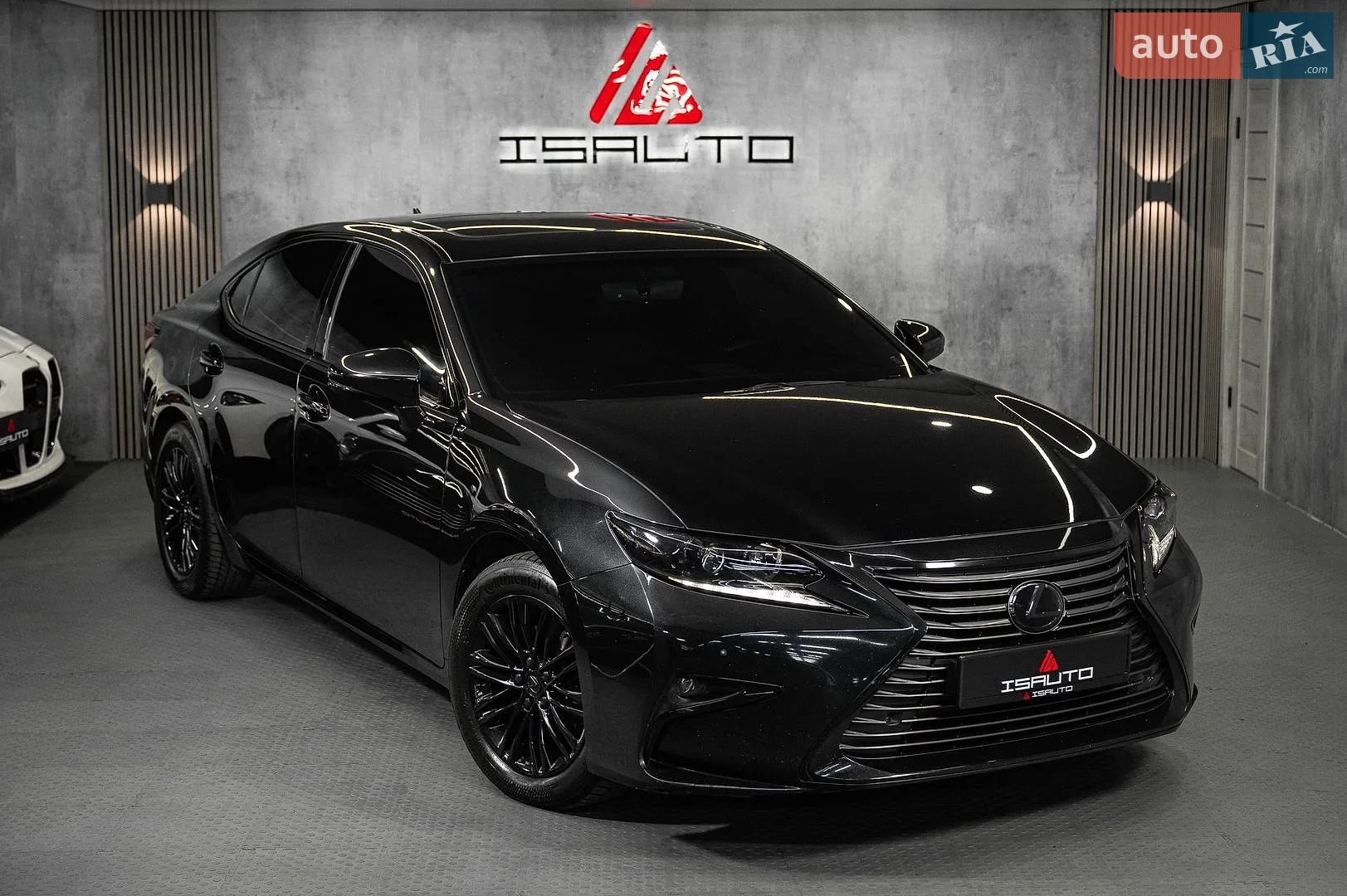 Lexus ES, 2016