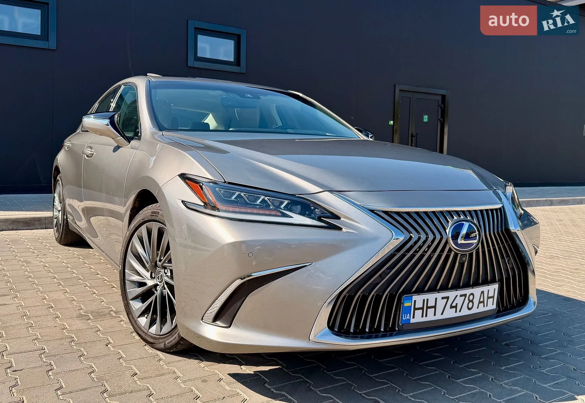 Lexus ES, 2020