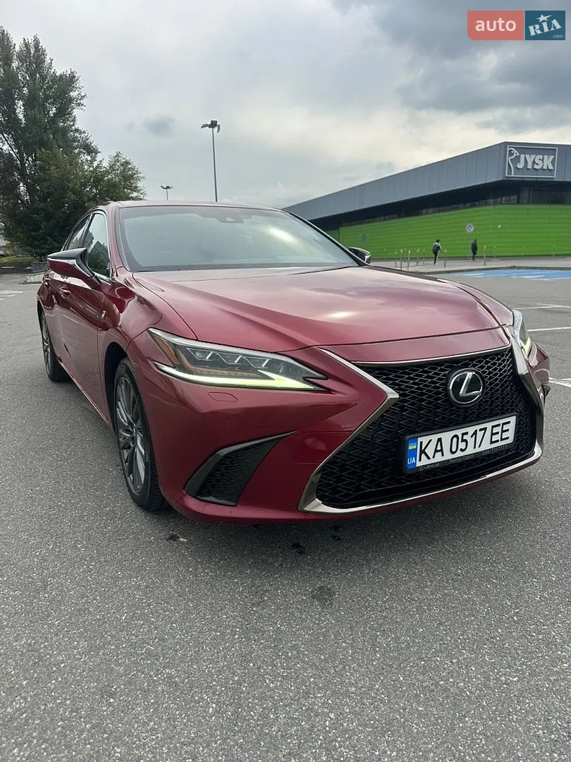 Lexus ES, 2019