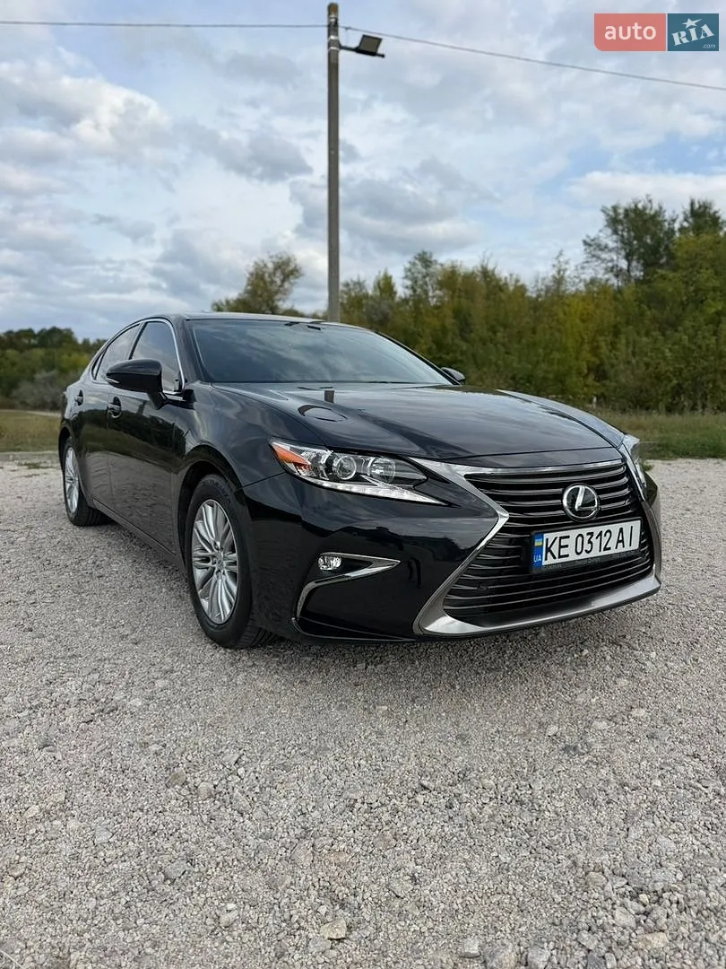 Lexus ES, 2017