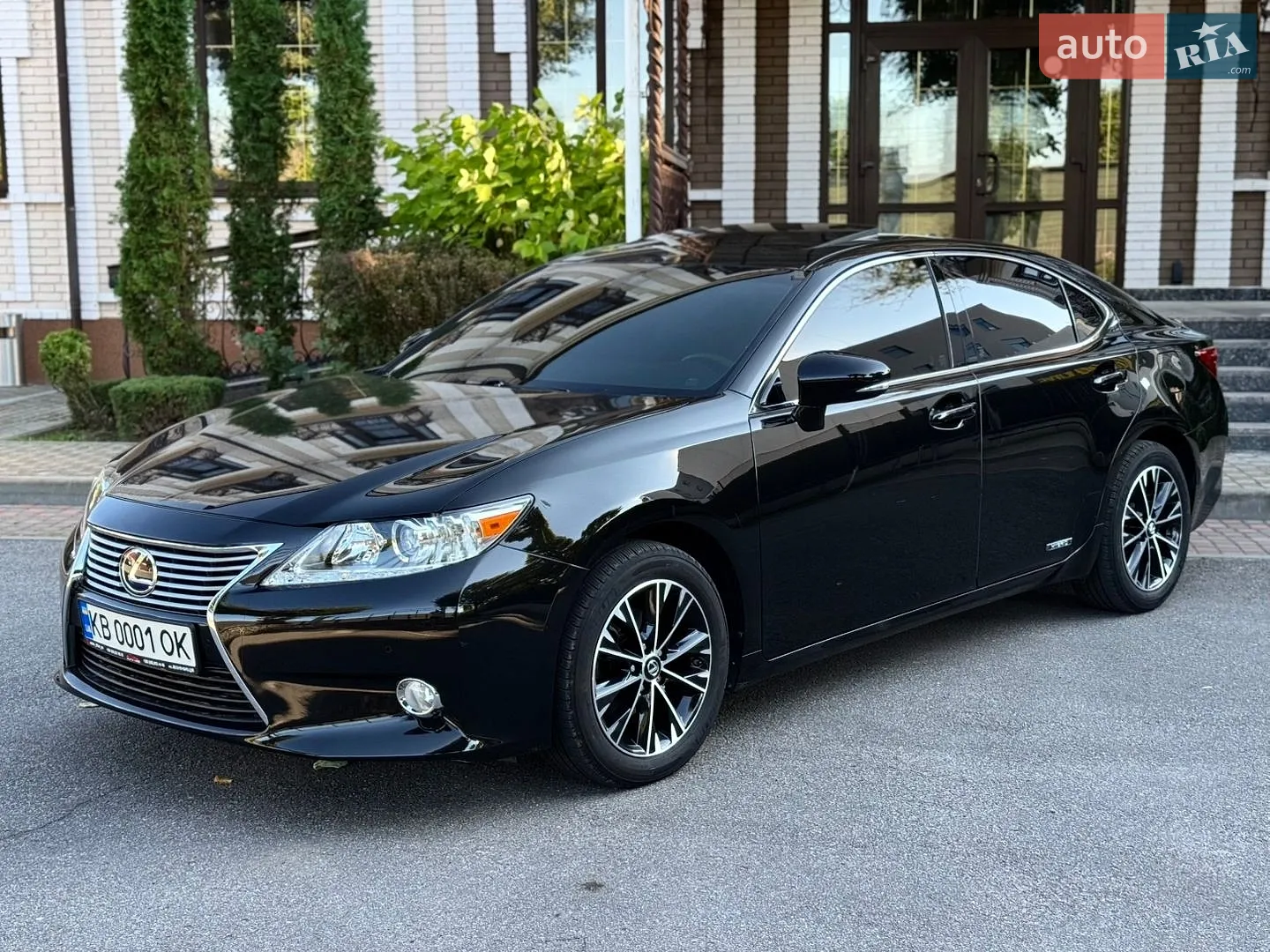 Lexus ES, 2014