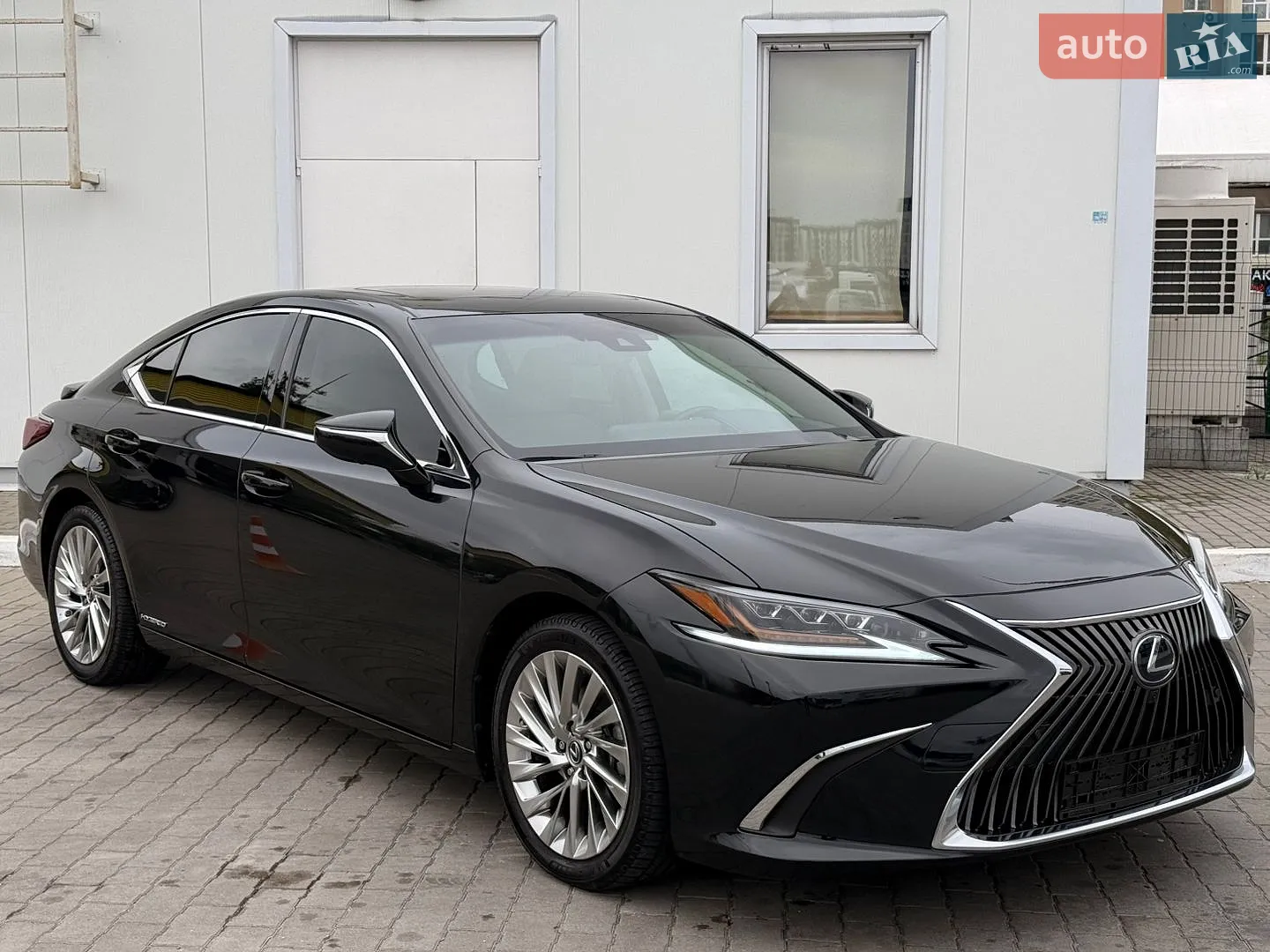 Lexus ES, 2020