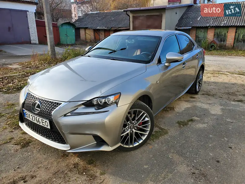 Lexus IS, 2015