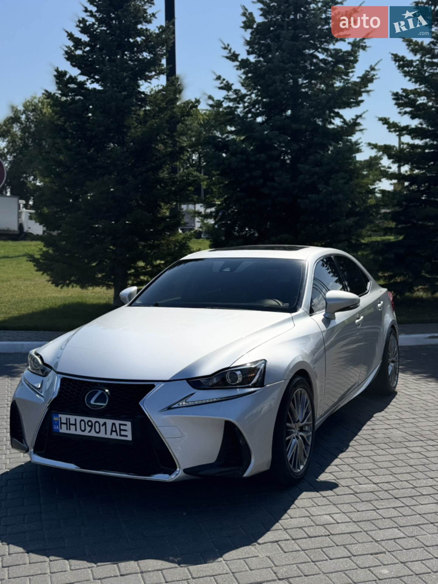 Lexus IS, 2017