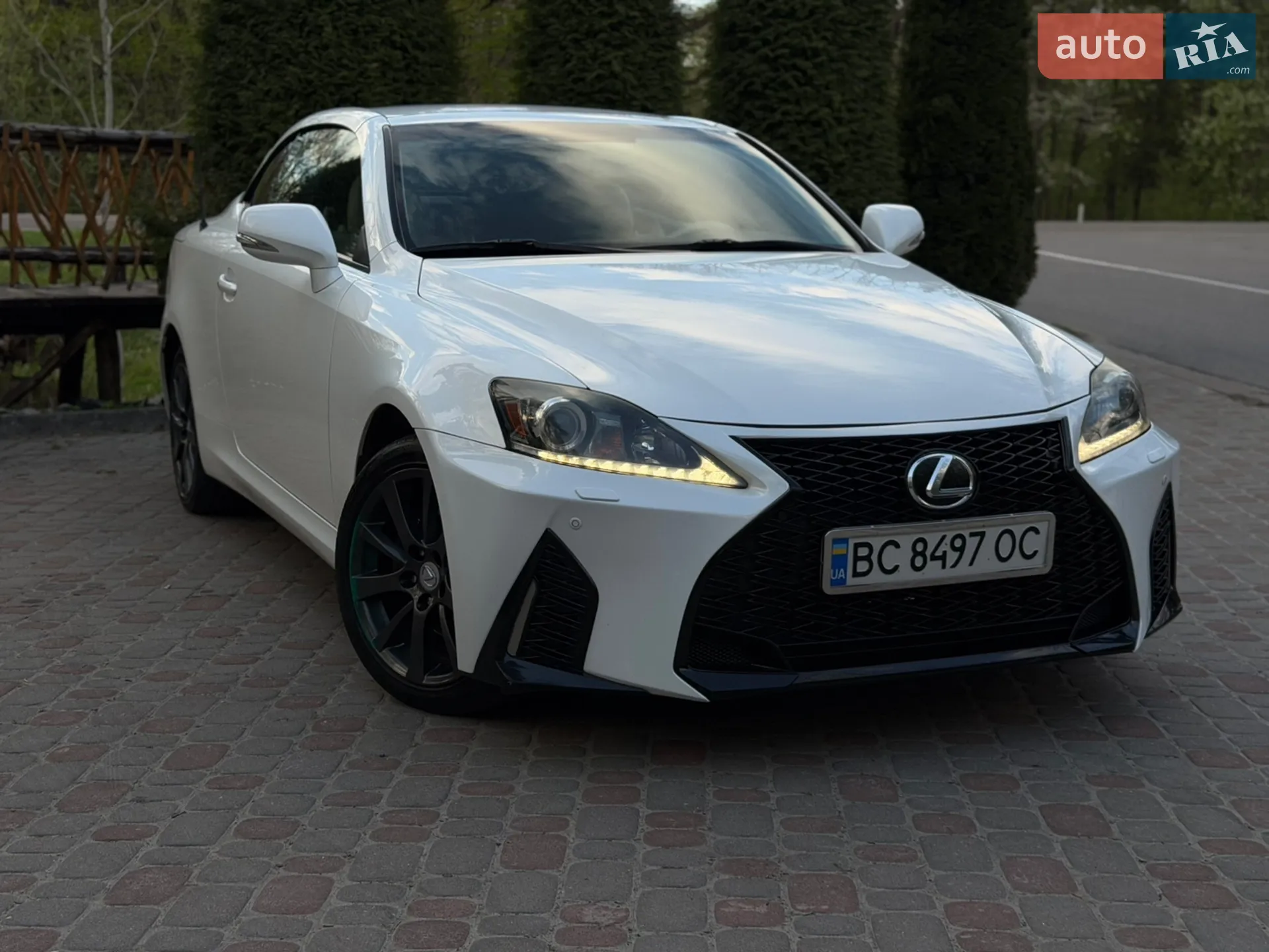 Lexus IS, 2011
