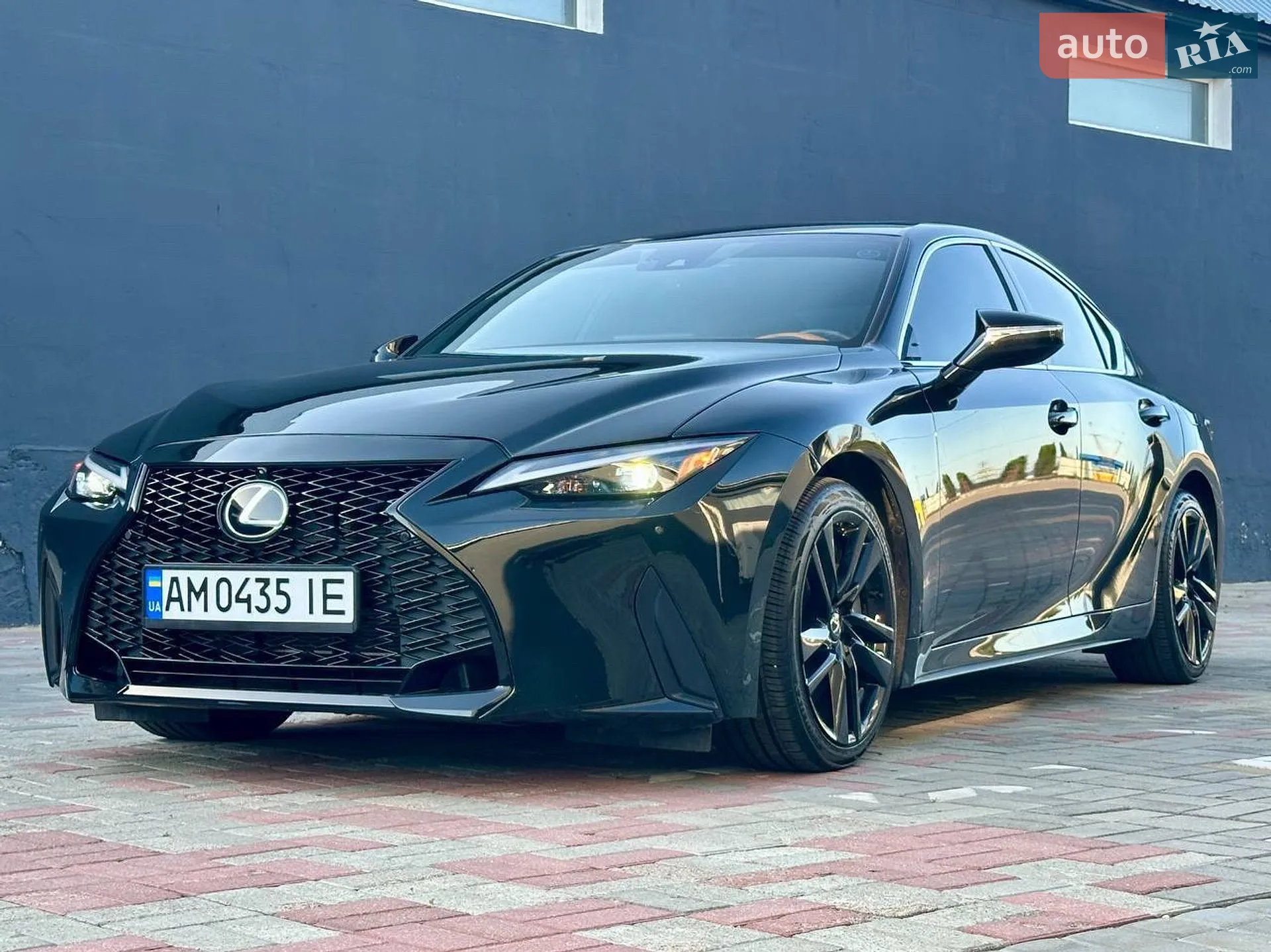 Lexus IS, 2024
