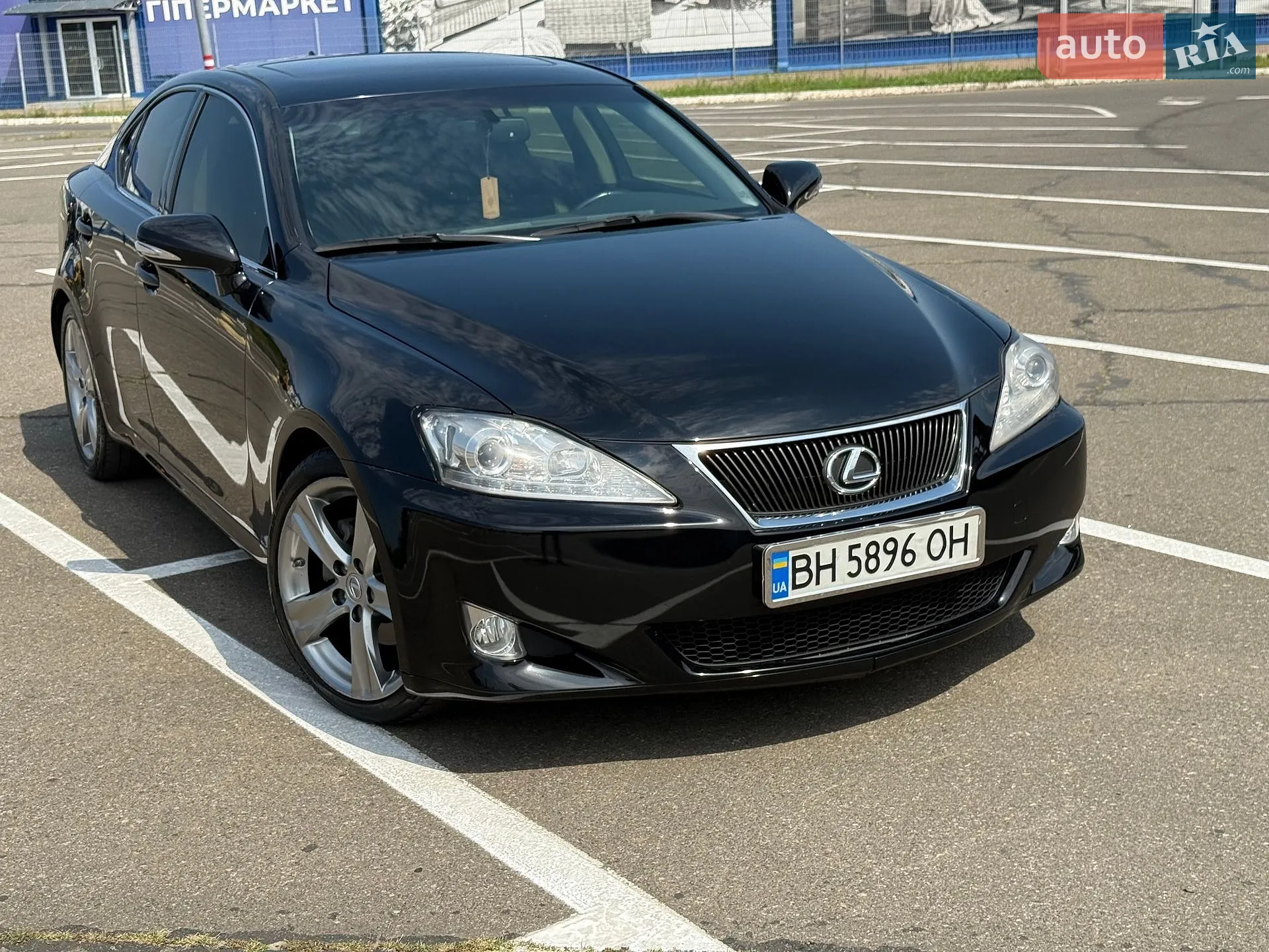 Lexus IS, 2012
