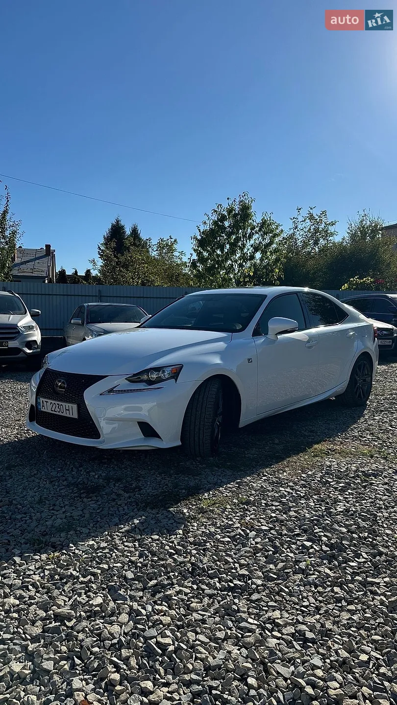 Lexus IS, 2014