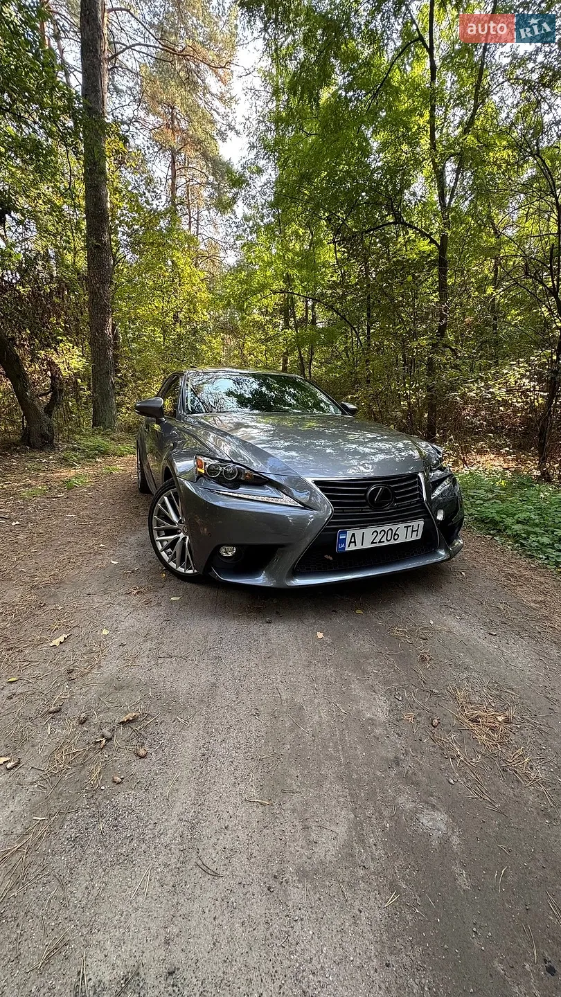 Lexus IS, 2014