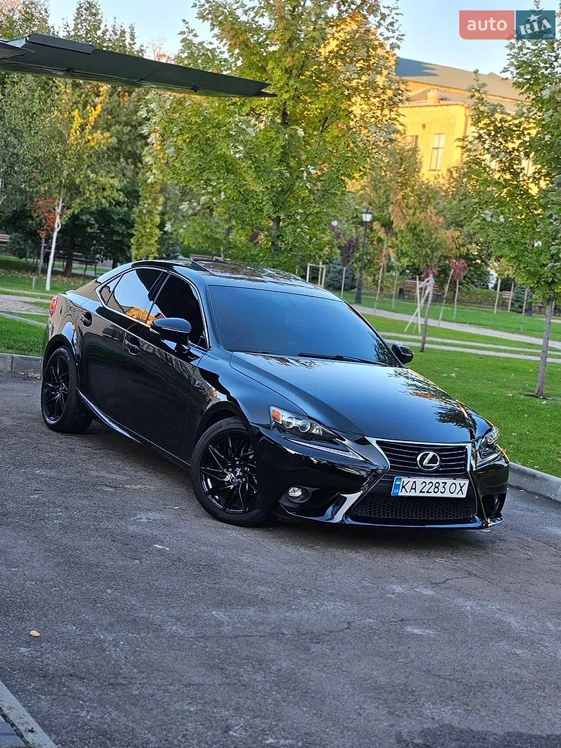 Lexus IS, 2014