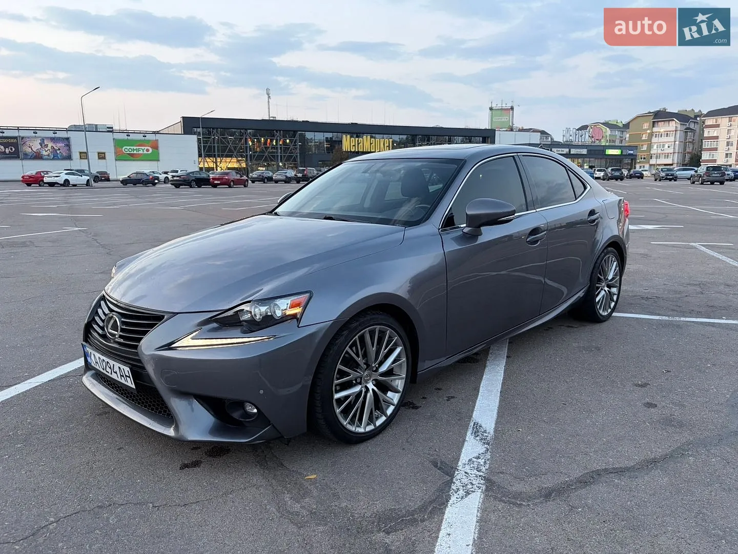 Lexus IS, 2014