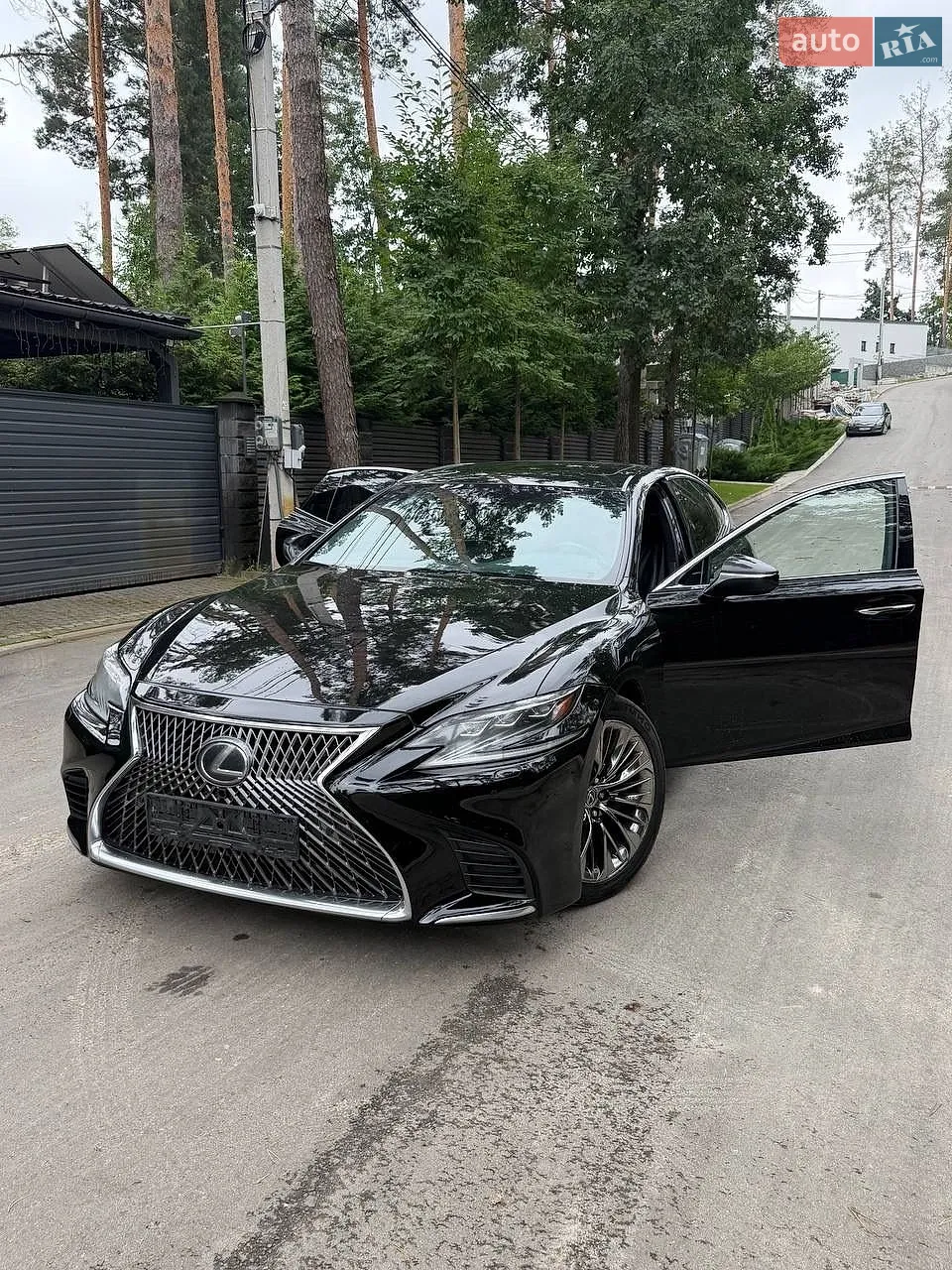 Lexus LS, 2018