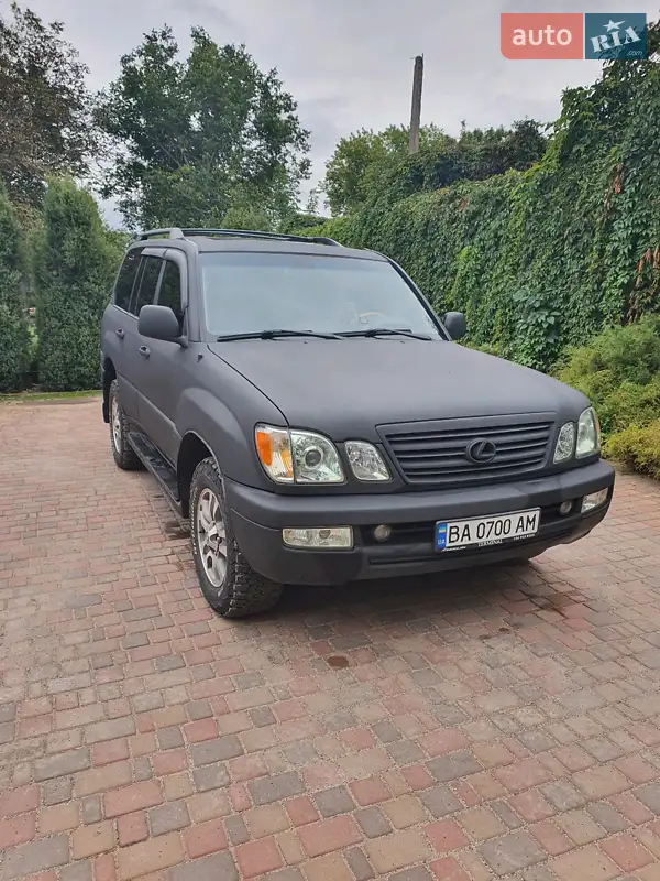 Lexus LX, 2004