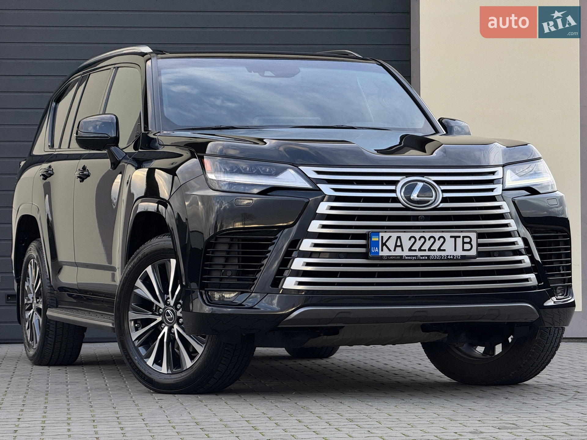 Lexus LX, 2023