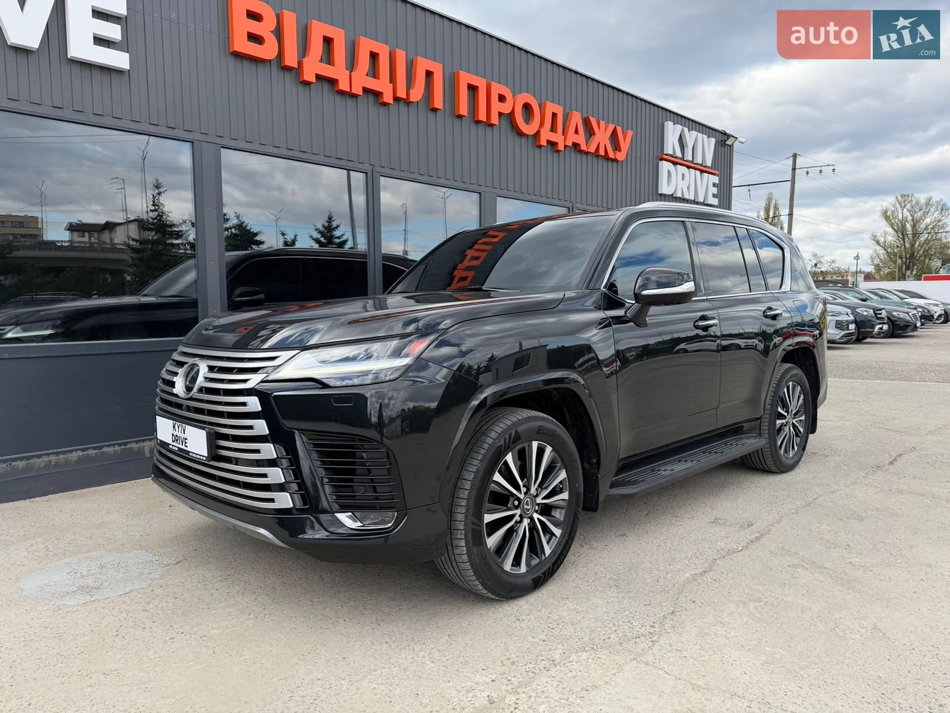 Lexus LX, 2023