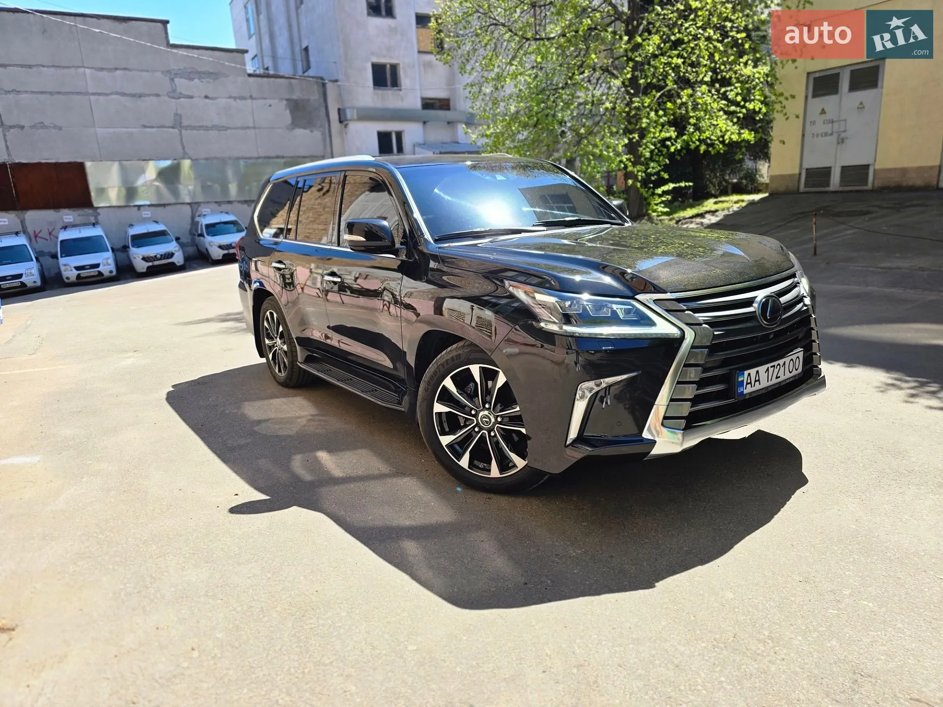 Lexus LX, 2020