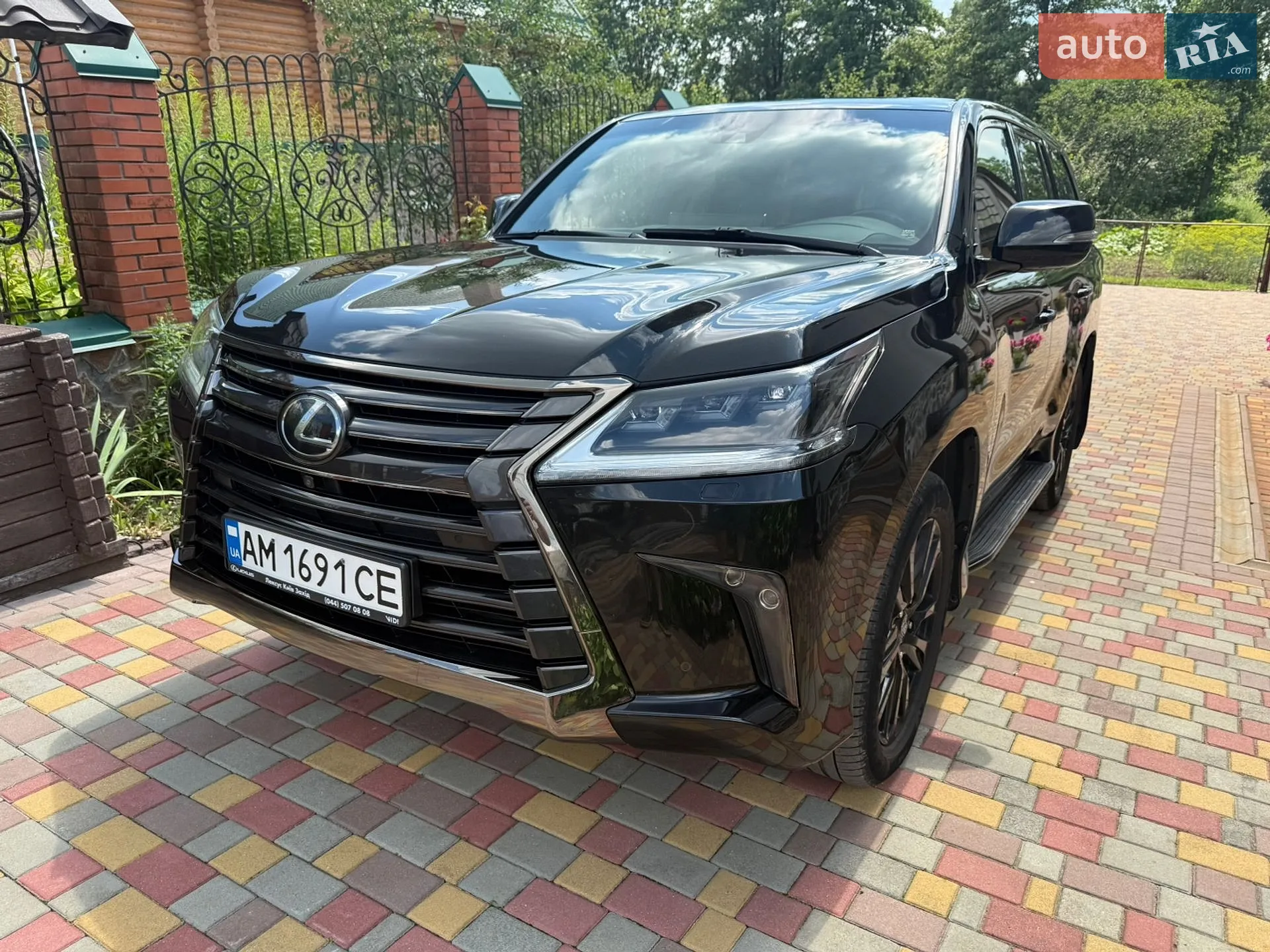 Lexus LX, 2019
