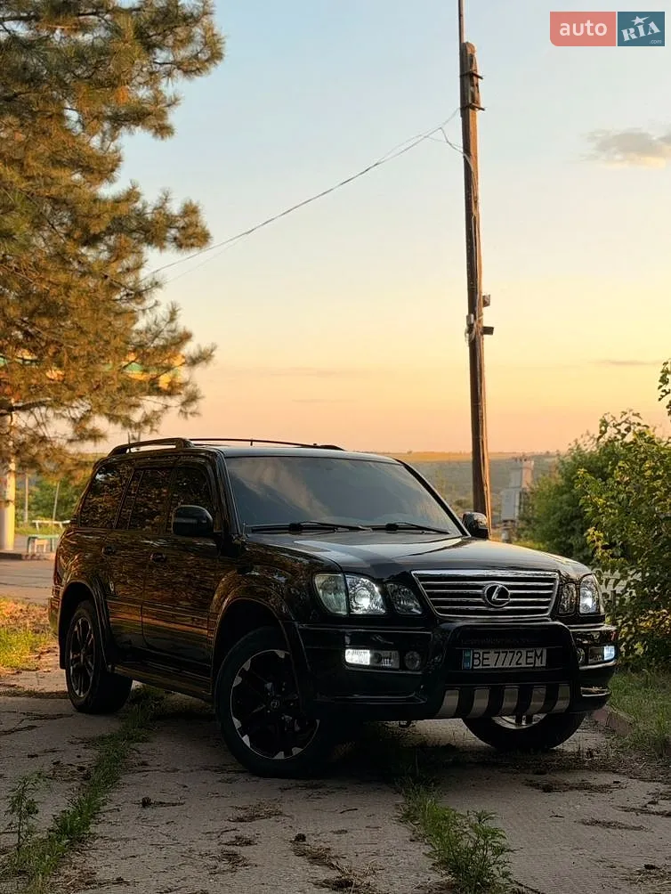 Lexus LX, 2004