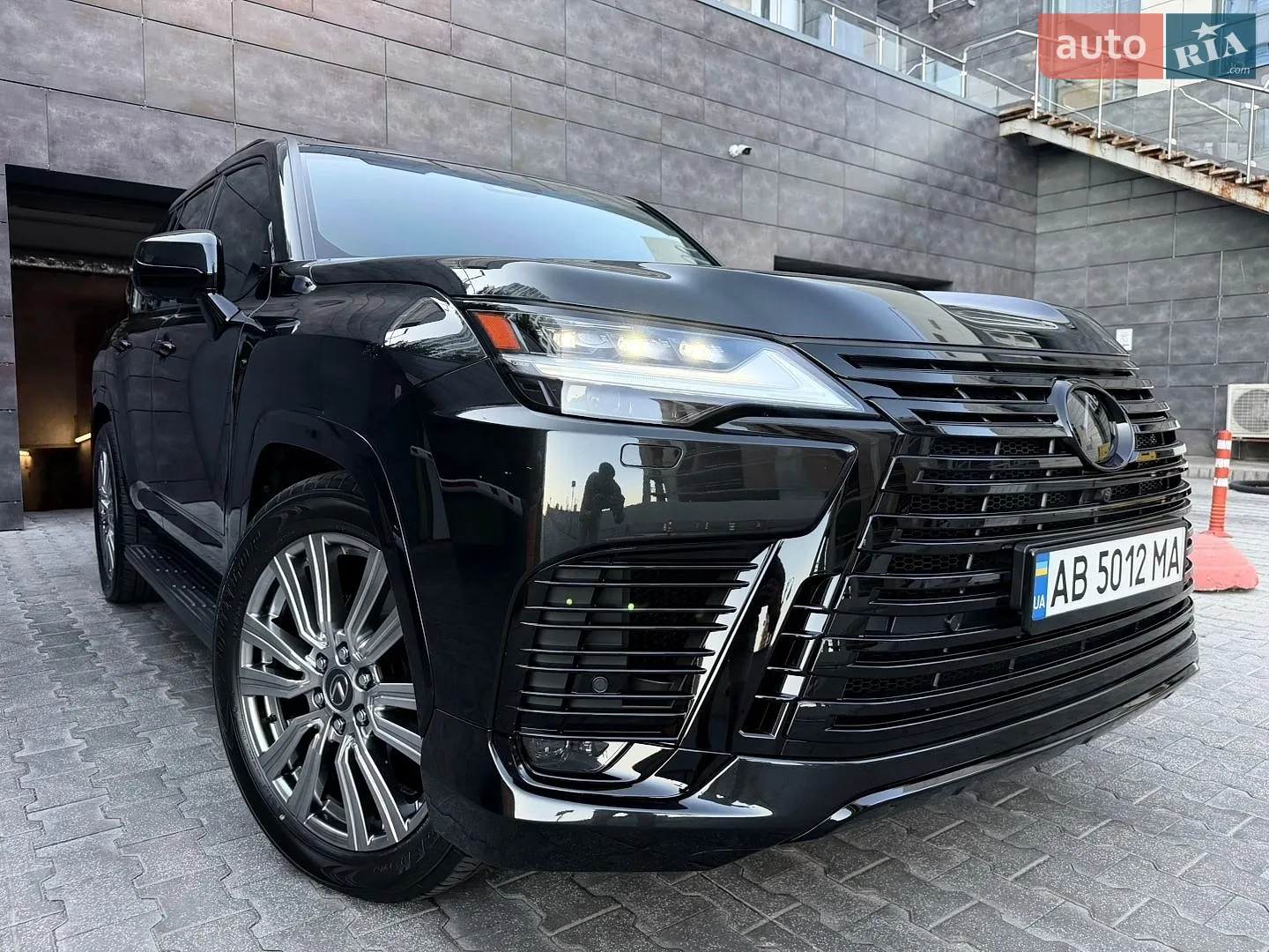 Lexus LX, 2025