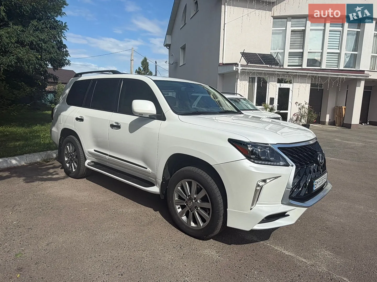 Lexus LX, 2010