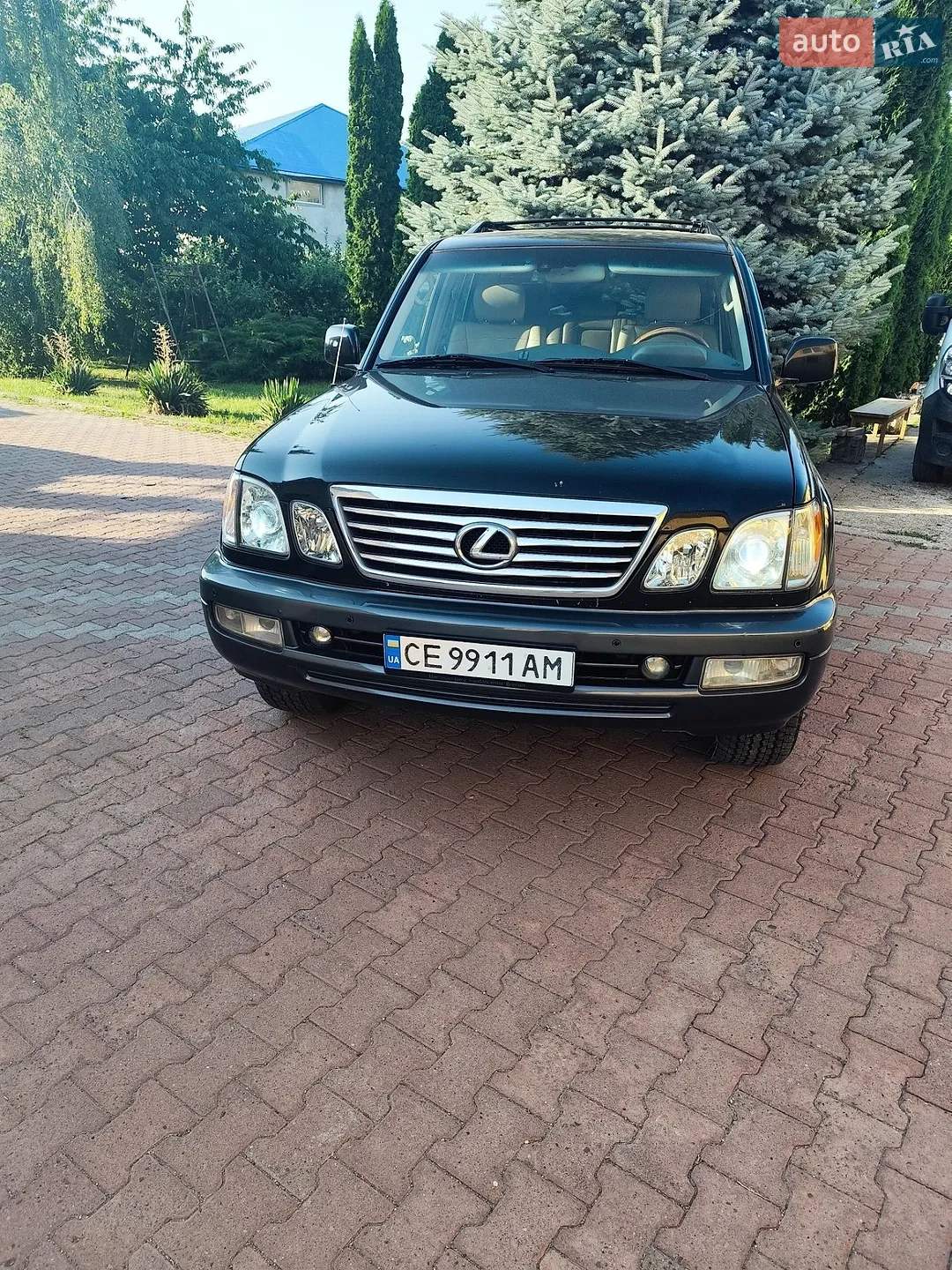 Lexus LX, 2004
