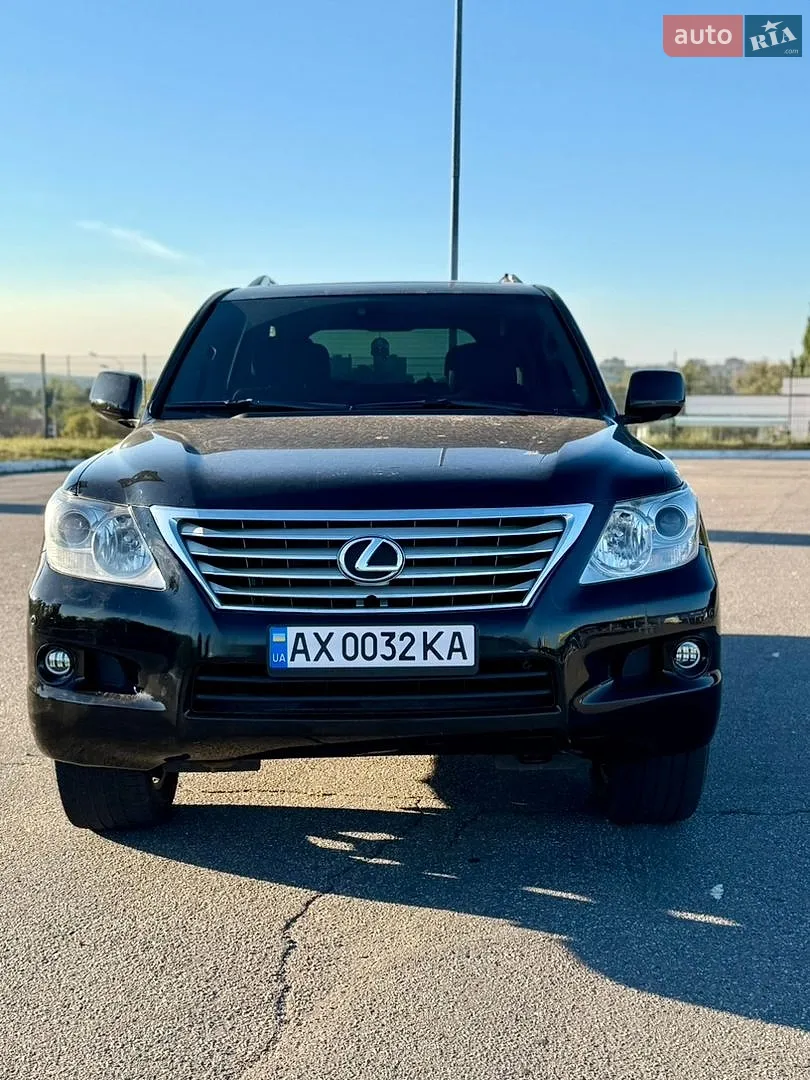 Lexus LX, 2009