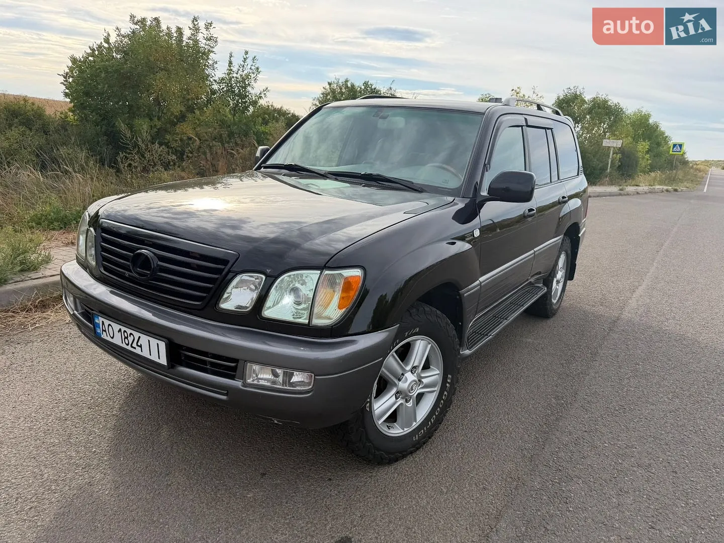 Lexus LX, 2005