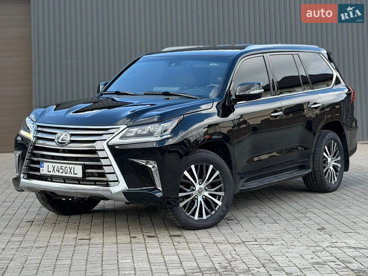 Lexus LX, 2017