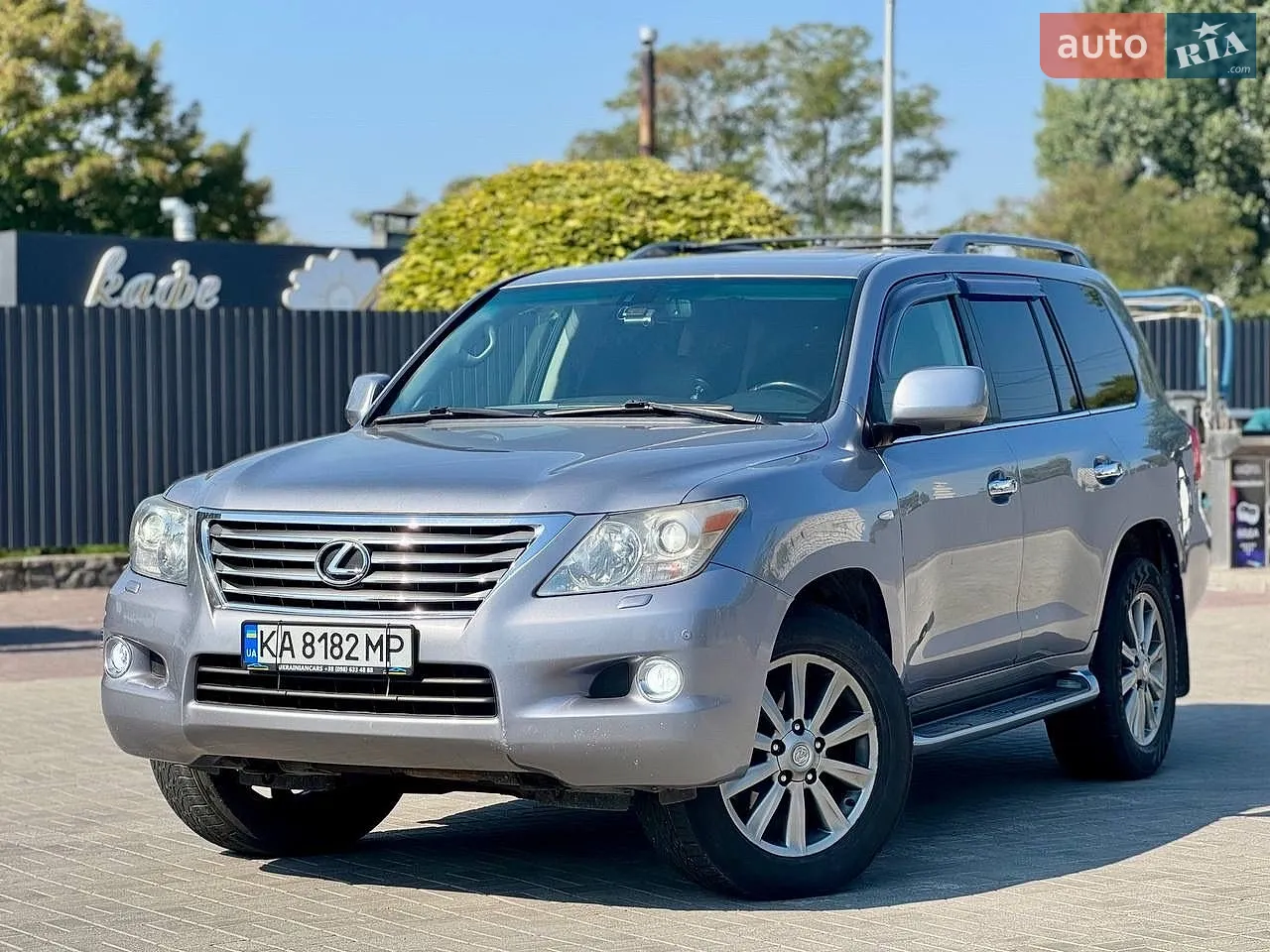 Lexus LX, 2008
