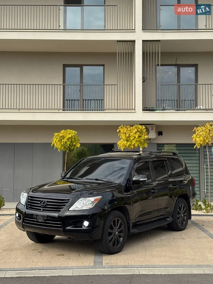Lexus LX, 2008