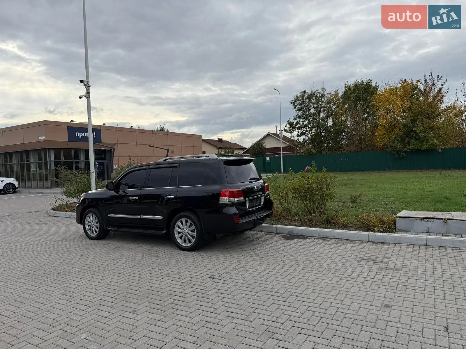 Lexus LX, 2012