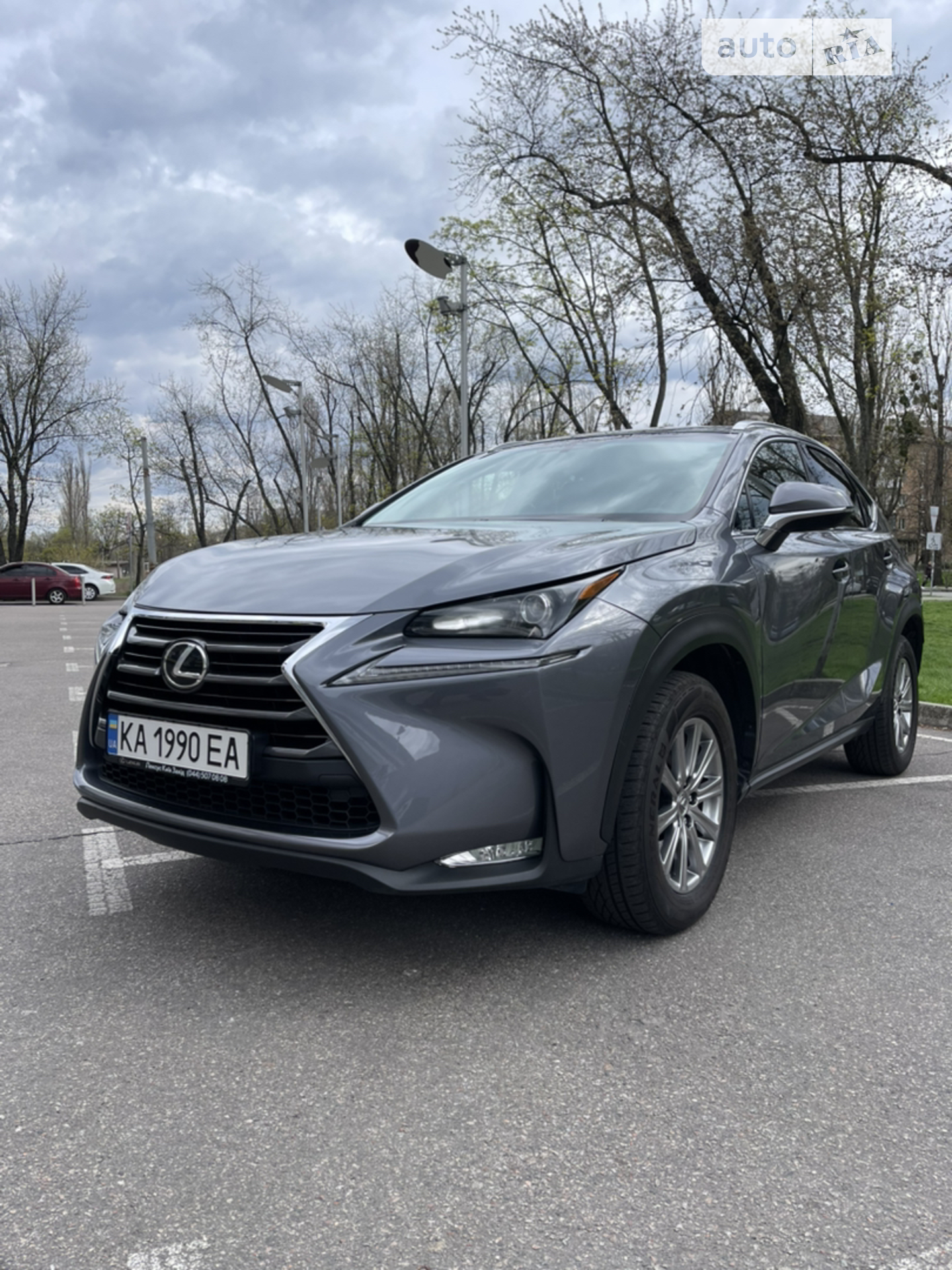 Lexus NX, 2016