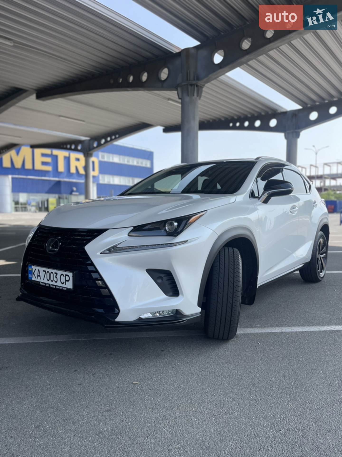 Lexus NX, 2020