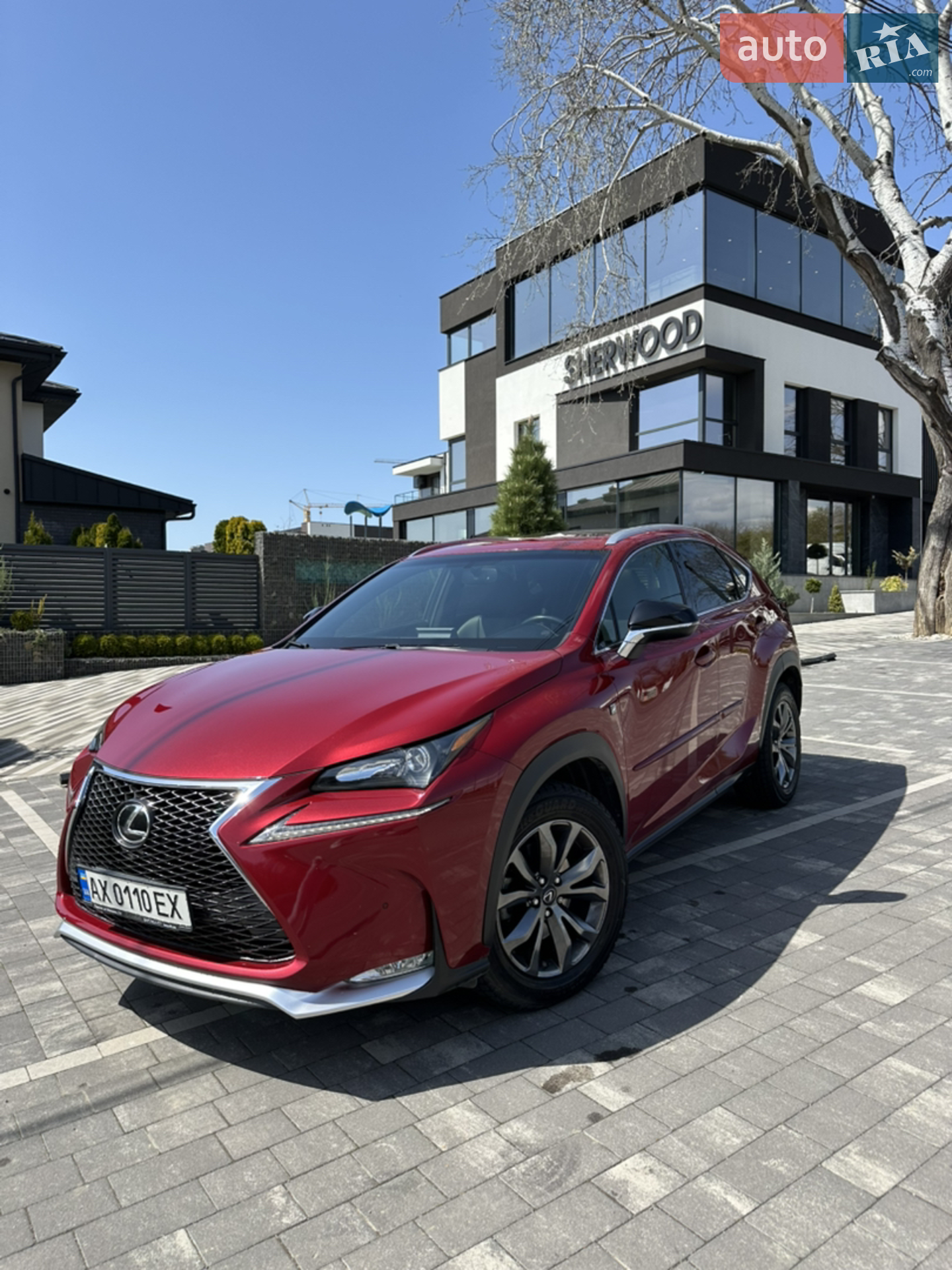 Lexus NX, 2016