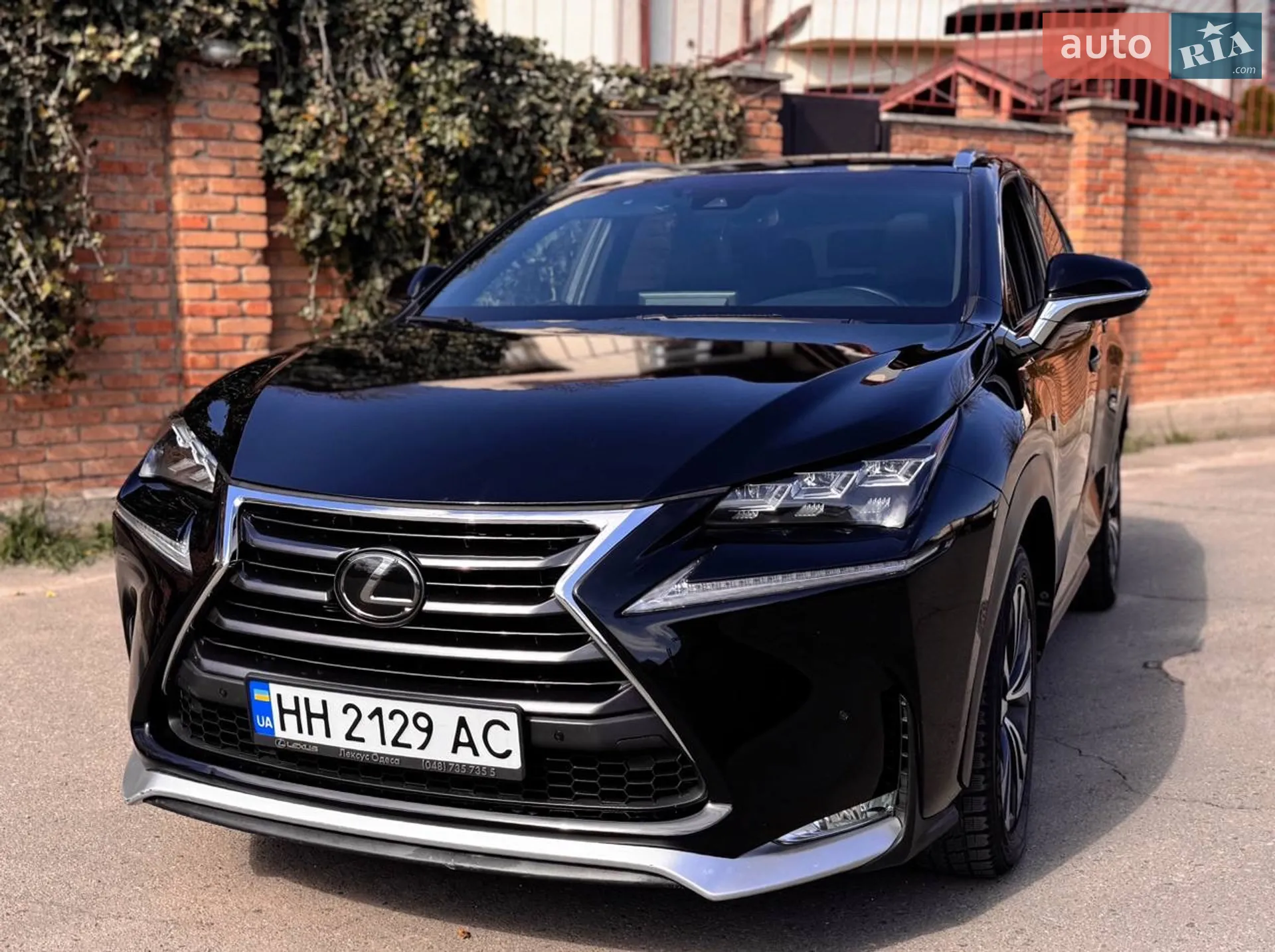 Lexus NX, 2017