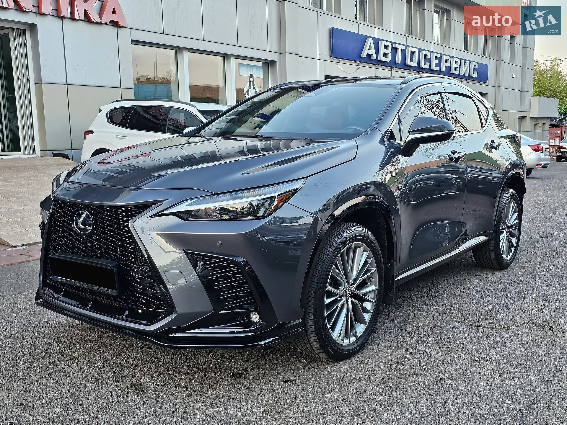 Lexus NX, 2022